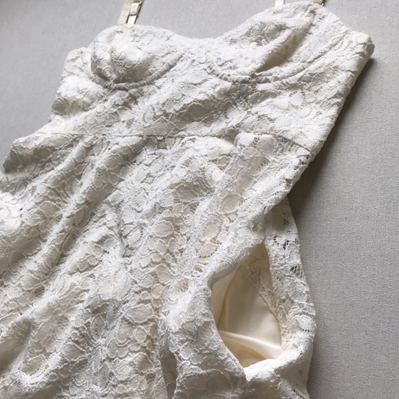 Aritzia Talula Cream Lace Dress with Pockets - Picture 5 of 6